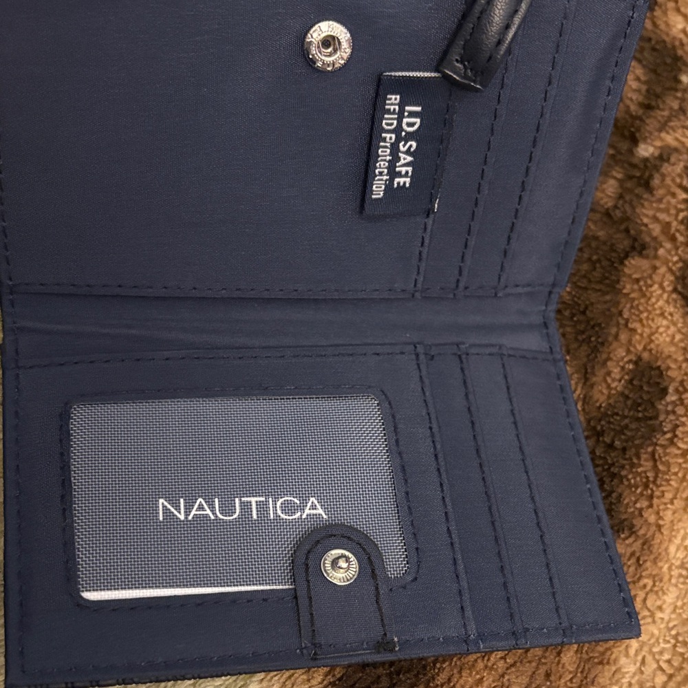 Nautica Blue Navy Embossed Card Holder - Picture 10 of 13